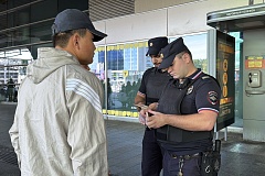 В аэропорту Внуково транспортная полиция совместно с дорожной инспекцией провела профилактические рейды по пресечению нелегальных пассажирских перевозок 