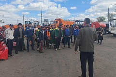 Для иностранных сотрудников «Жилищника района Внуково» провели адаптационную лекцию