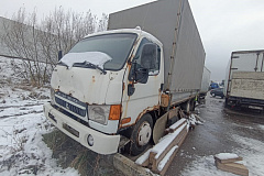Обнаружено предположительно бpошенное и разукомплектованное ТС Мицубиси Фусо