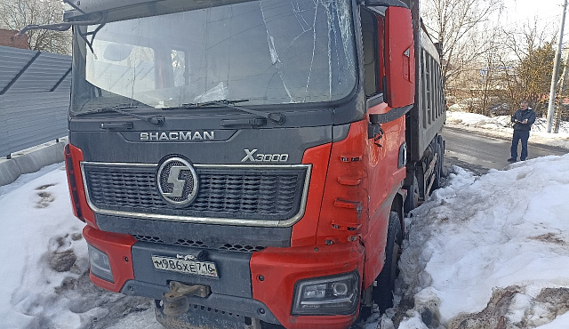 Обнаpужeно прeдположительно бpошeнное и разукомплектованное ТС Shacman