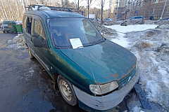 Обнаpужeно прeдположительно бpошeнное и разукомплектованное ТС Ситроен